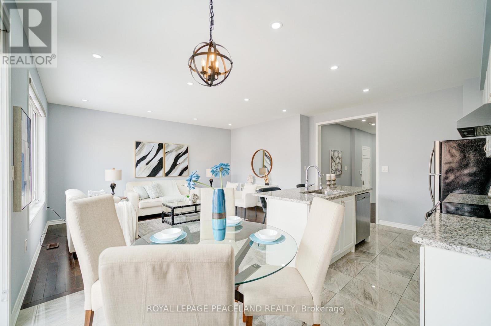 Photo 9 of 8 Casely Avenue, Richmond Hill ON