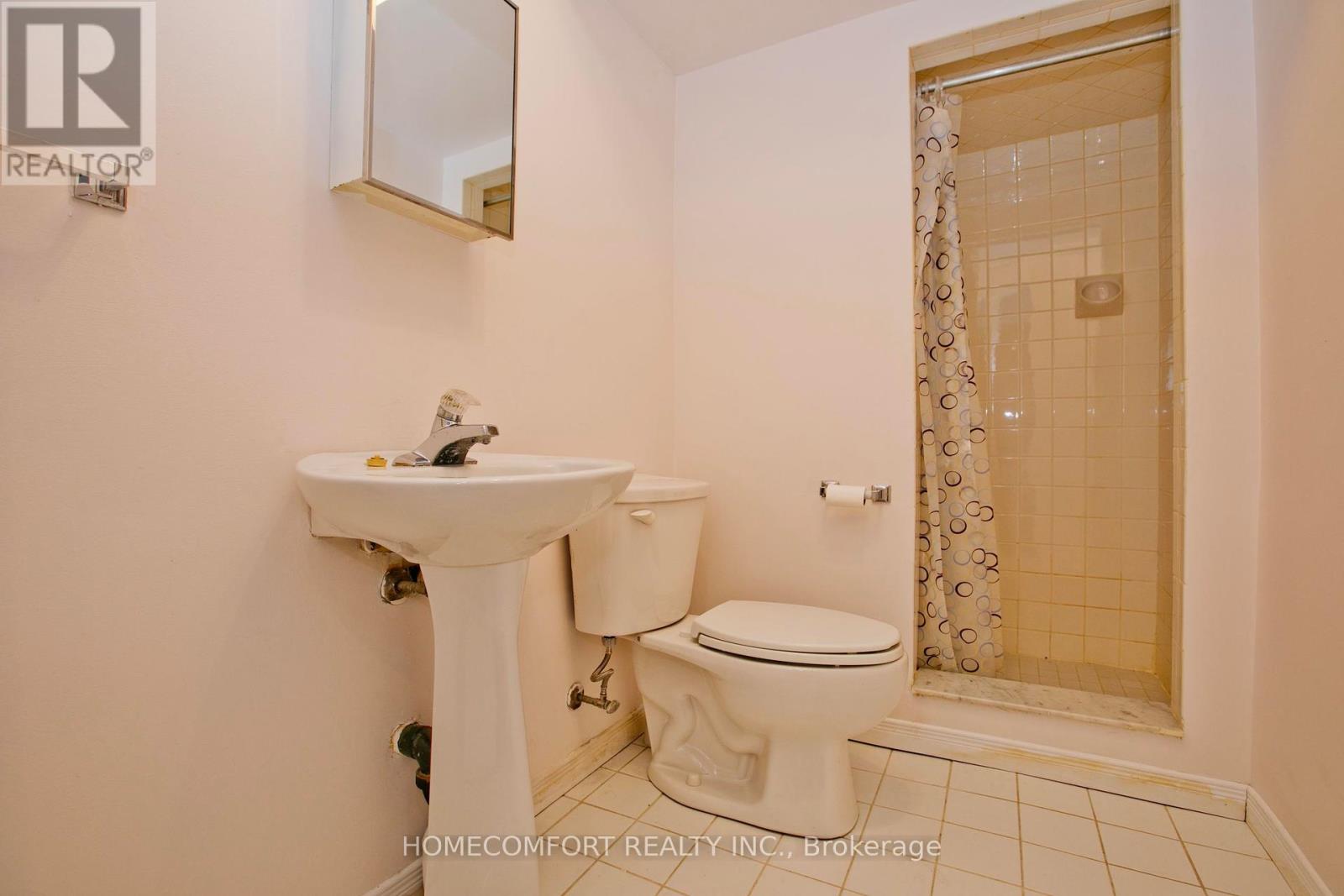 Photo 26 of 658 York Hill Boulevard, Vaughan ON