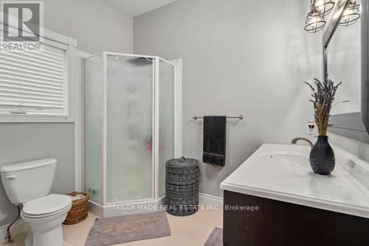 Photo 11 of 73 John Street, Orangeville ON