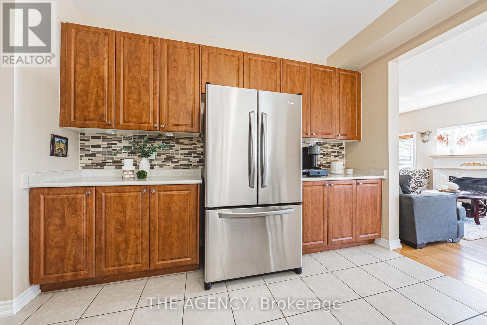 Photo 14 of 636 Serafini Crescent, Milton ON