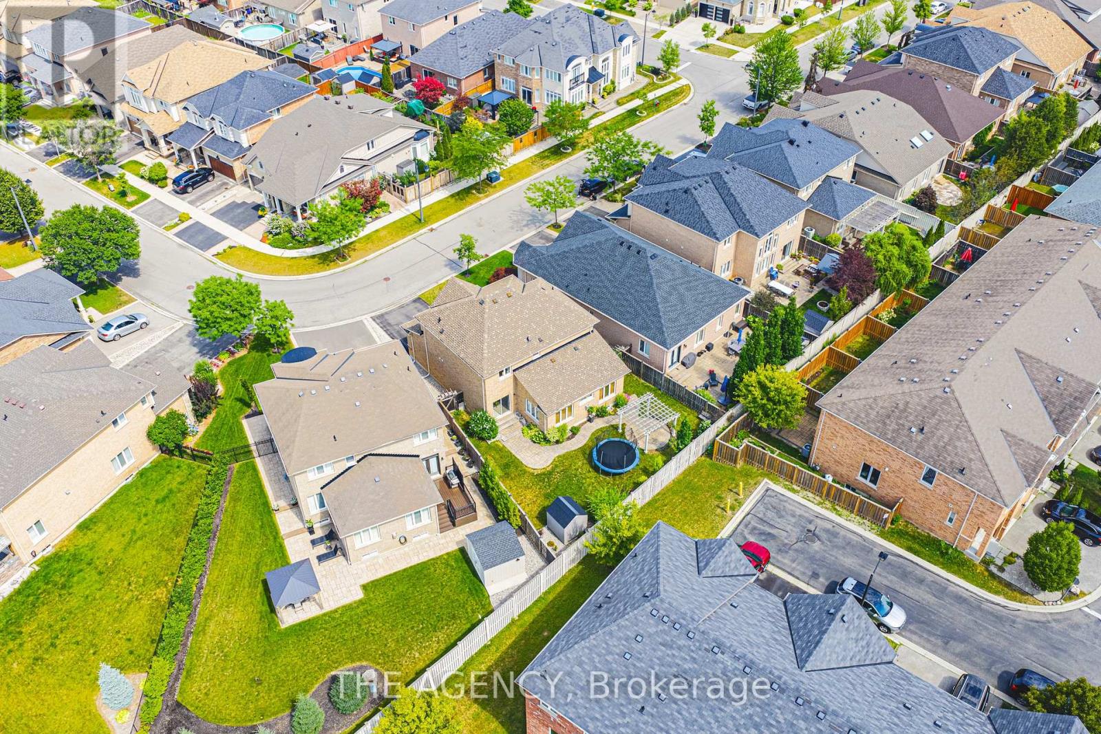 Photo 45 of 636 Serafini Crescent, Milton ON
