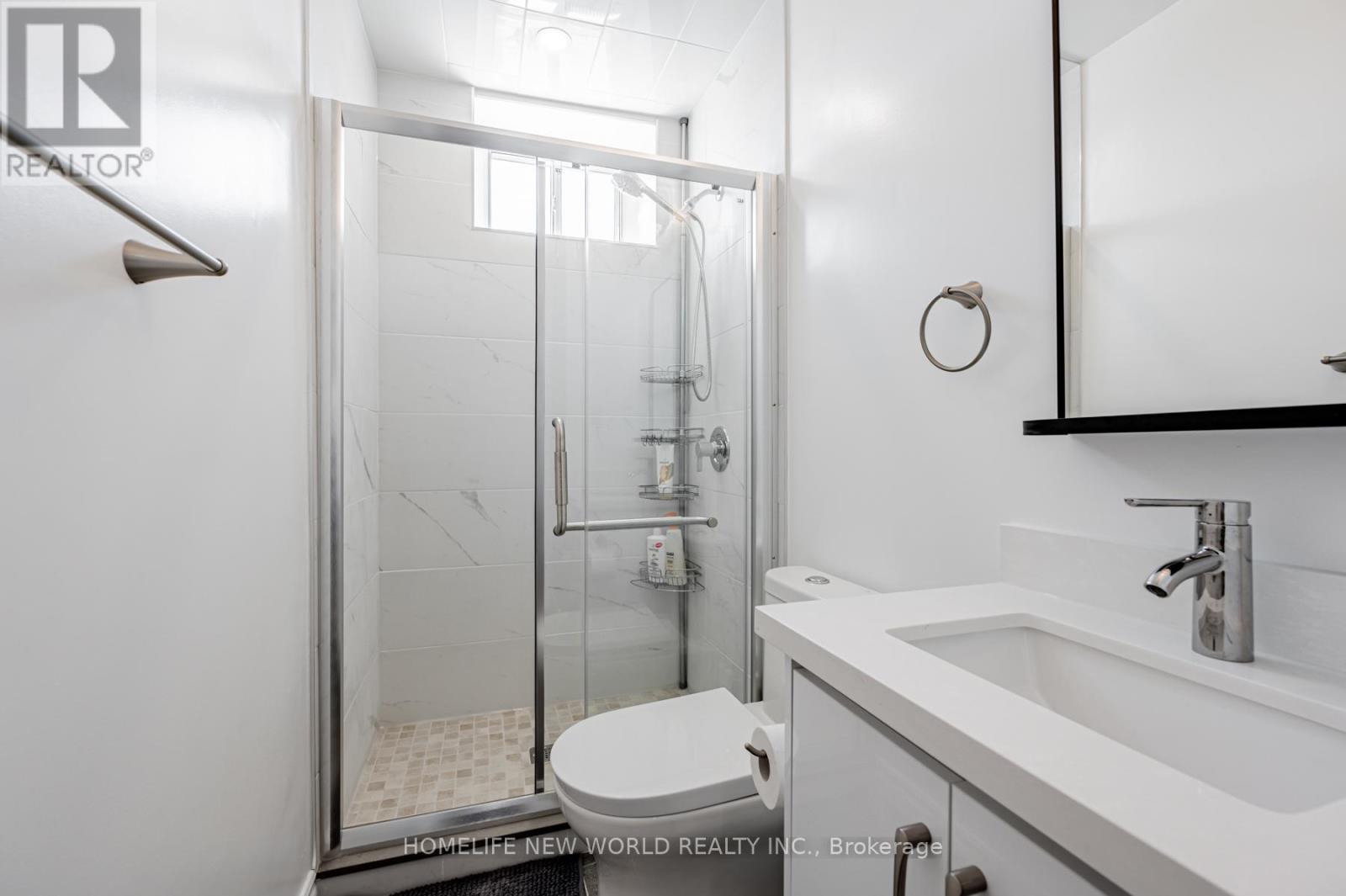 Photo 3 of 2nd 133 Shanly Street, Toronto ON