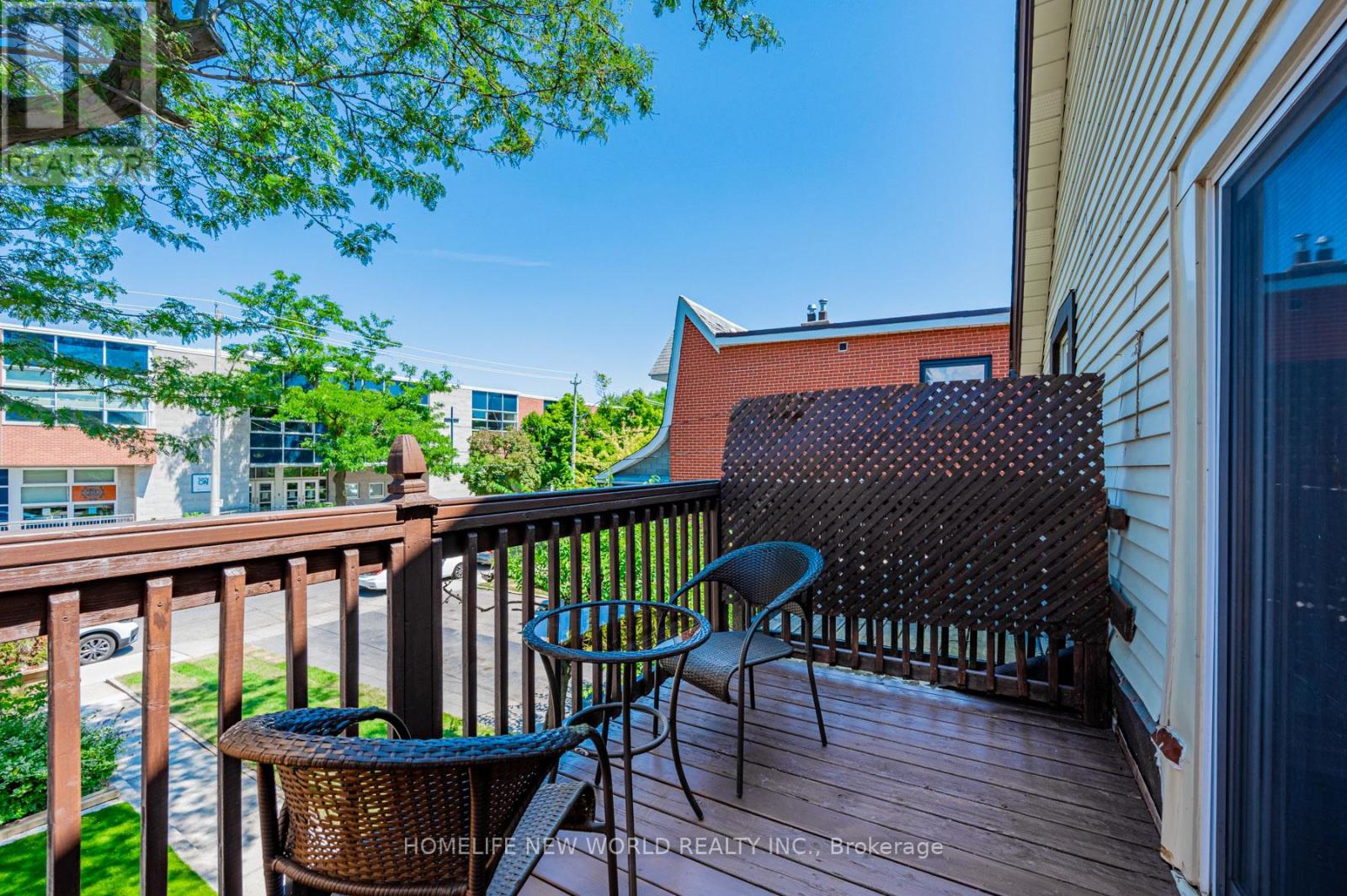 Photo 8 of 2nd 133 Shanly Street, Toronto ON