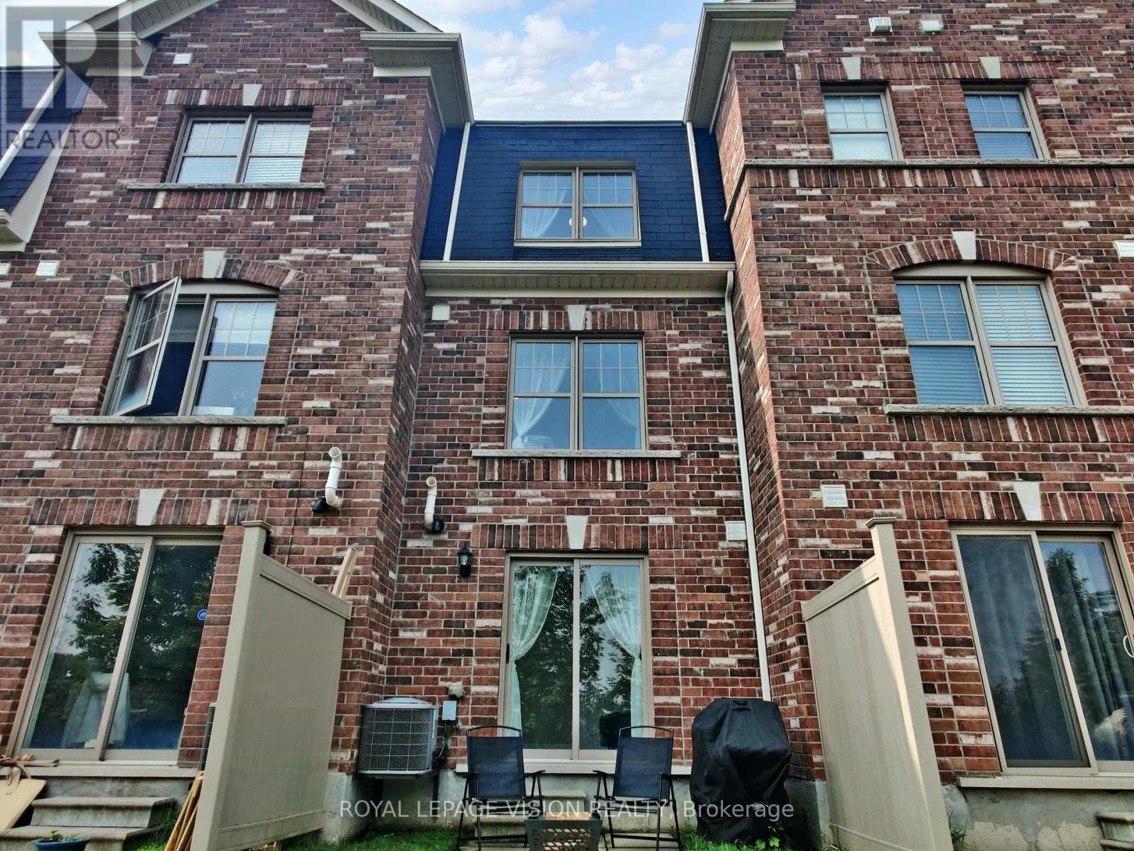Photo 20 of 28 Soldier Street, Brampton ON