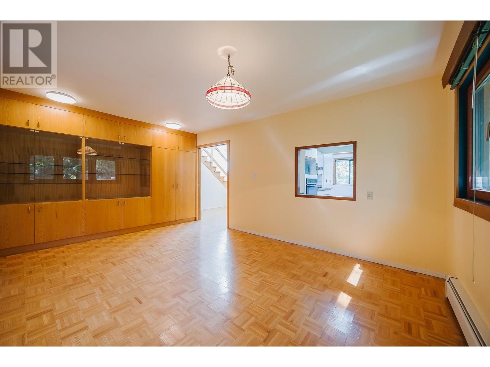 Photo 11 of 22416 129 Avenue, Maple Ridge BC