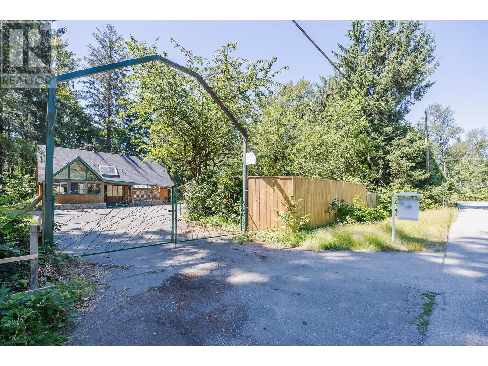 Photo 3 of 22416 129 Avenue, Maple Ridge BC