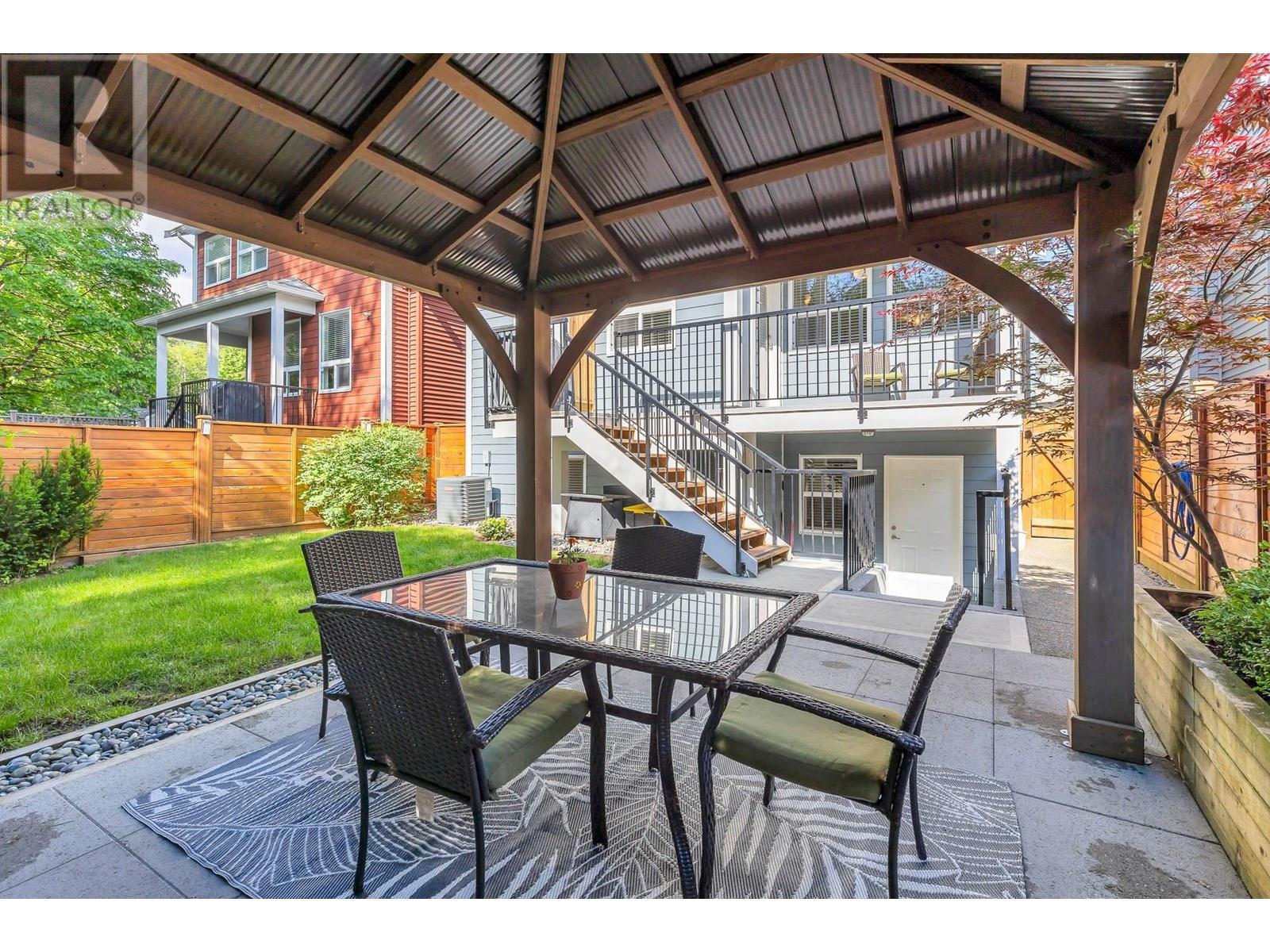 Photo 3 of 12933 240 A Street, Maple Ridge BC