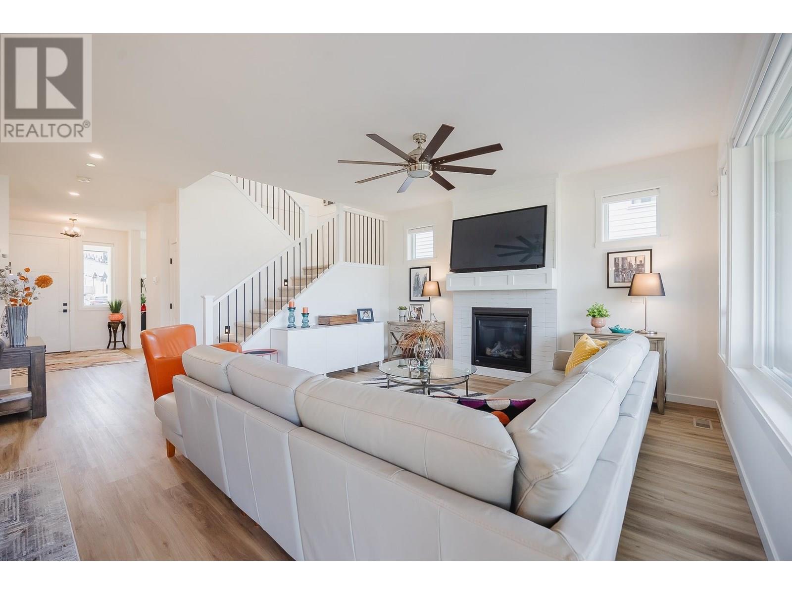 Photo 11 of 11217 250 B Street, Maple Ridge BC