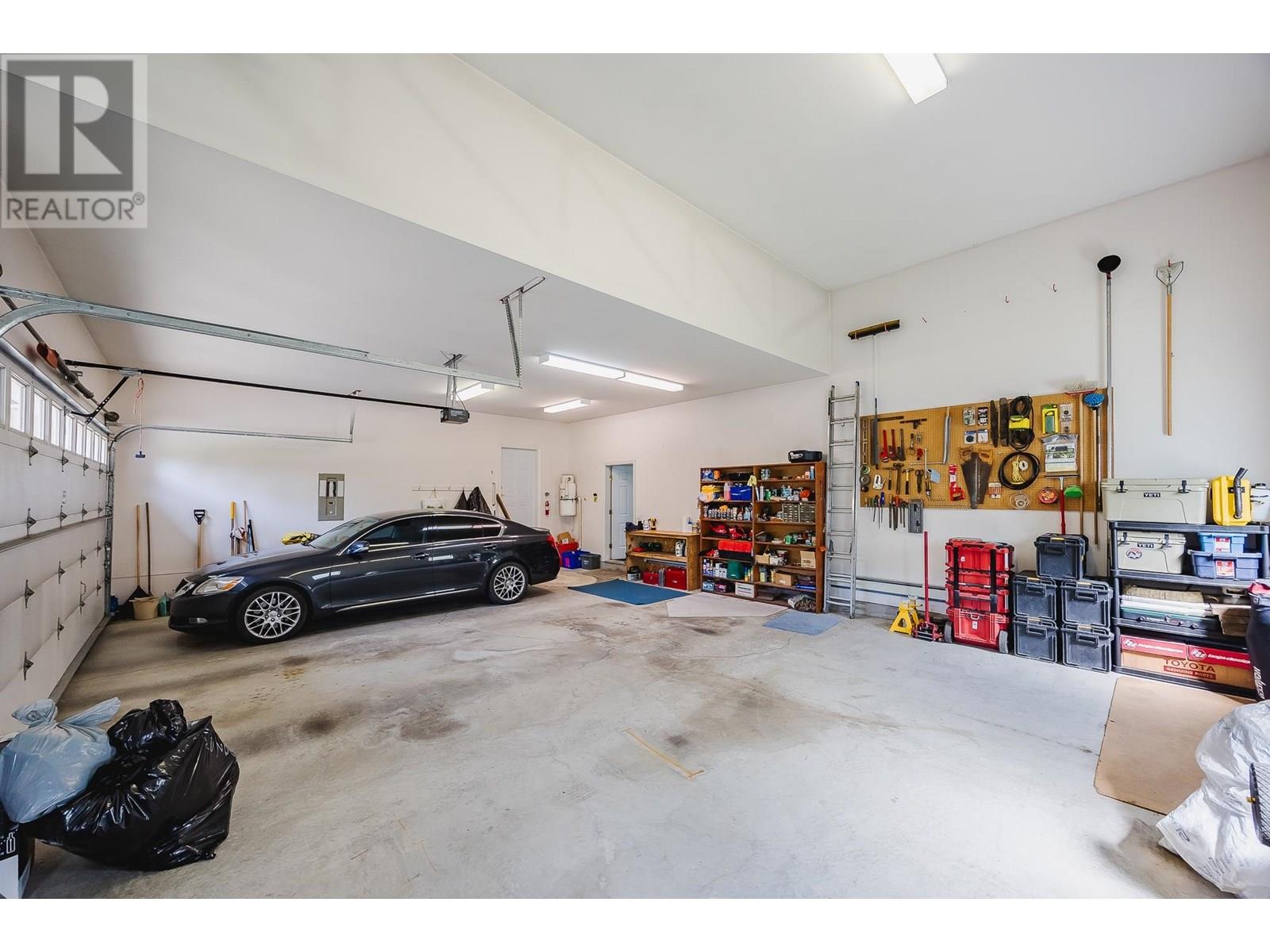Photo 1 of 25131 130 Avenue, Maple Ridge BC