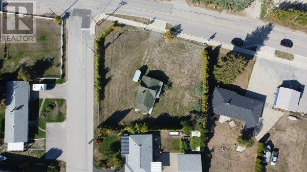  401 Finlayson Street, Sicamous