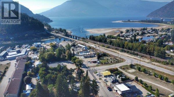  401 Finlayson Street, Sicamous