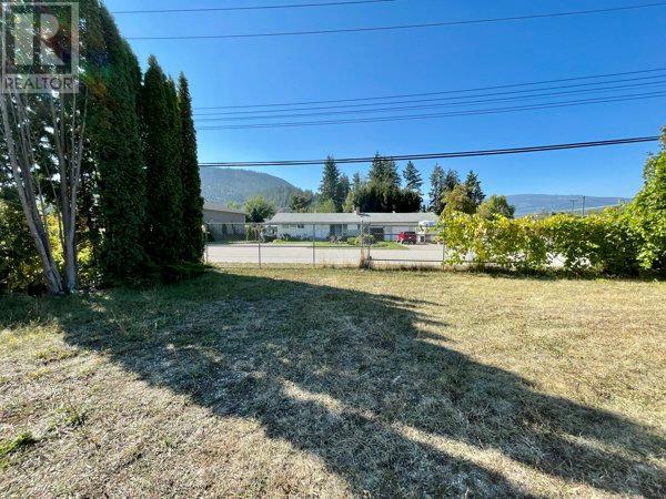  401 Finlayson Street, Sicamous