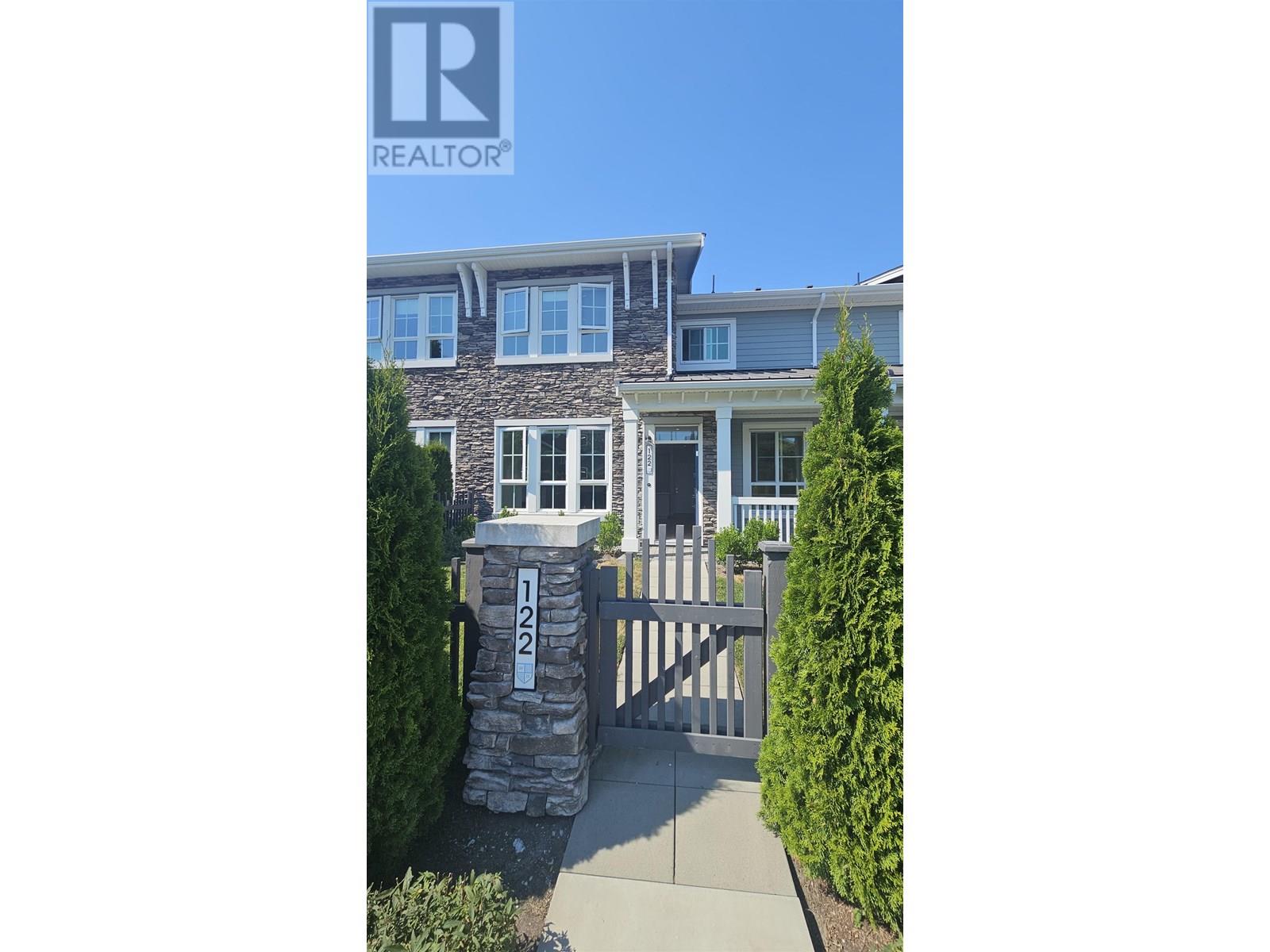 Photo 1 of 122 5311 Admiral Way, Delta BC
