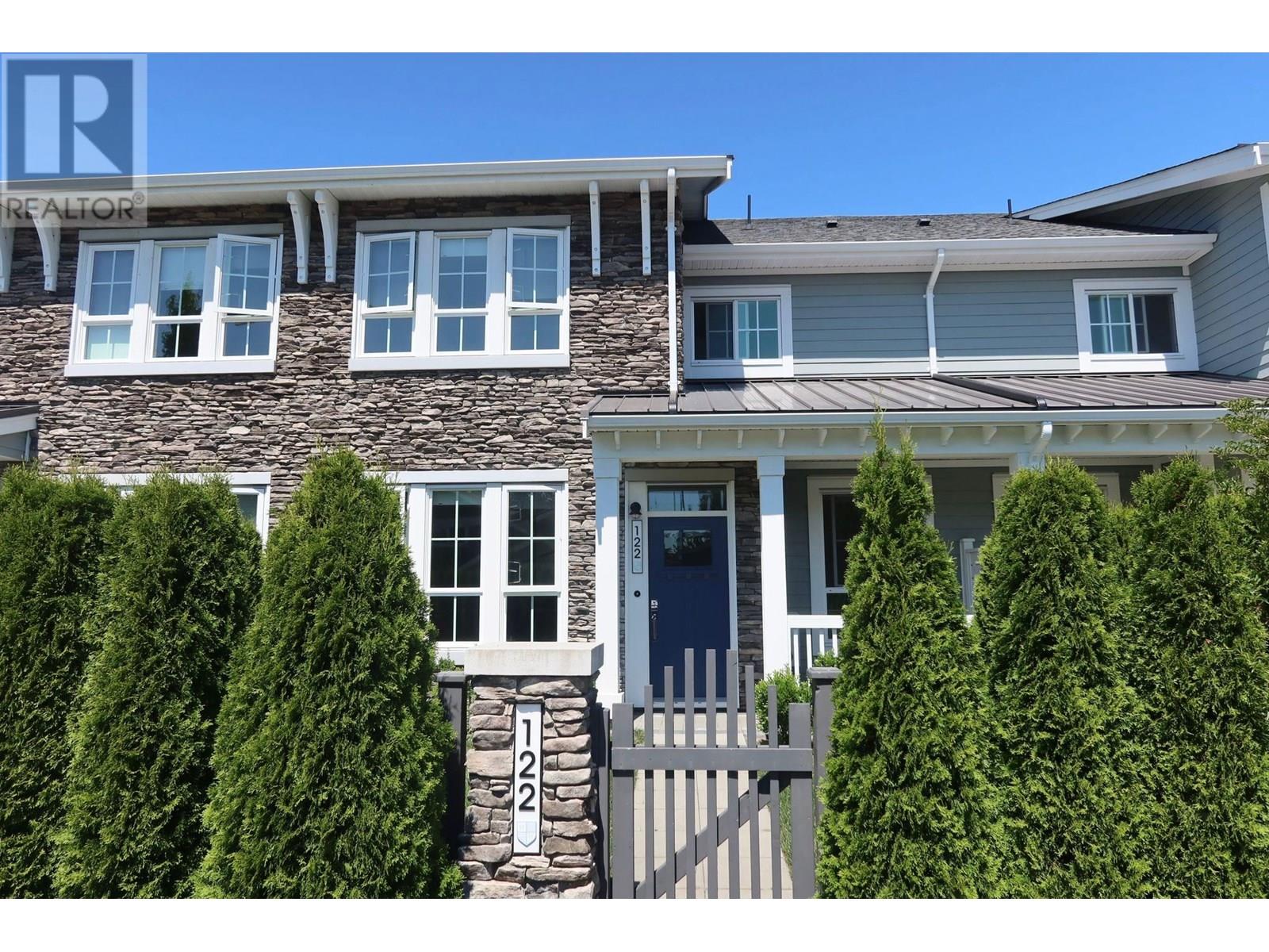 Photo 2 of 122 5311 Admiral Way, Delta BC