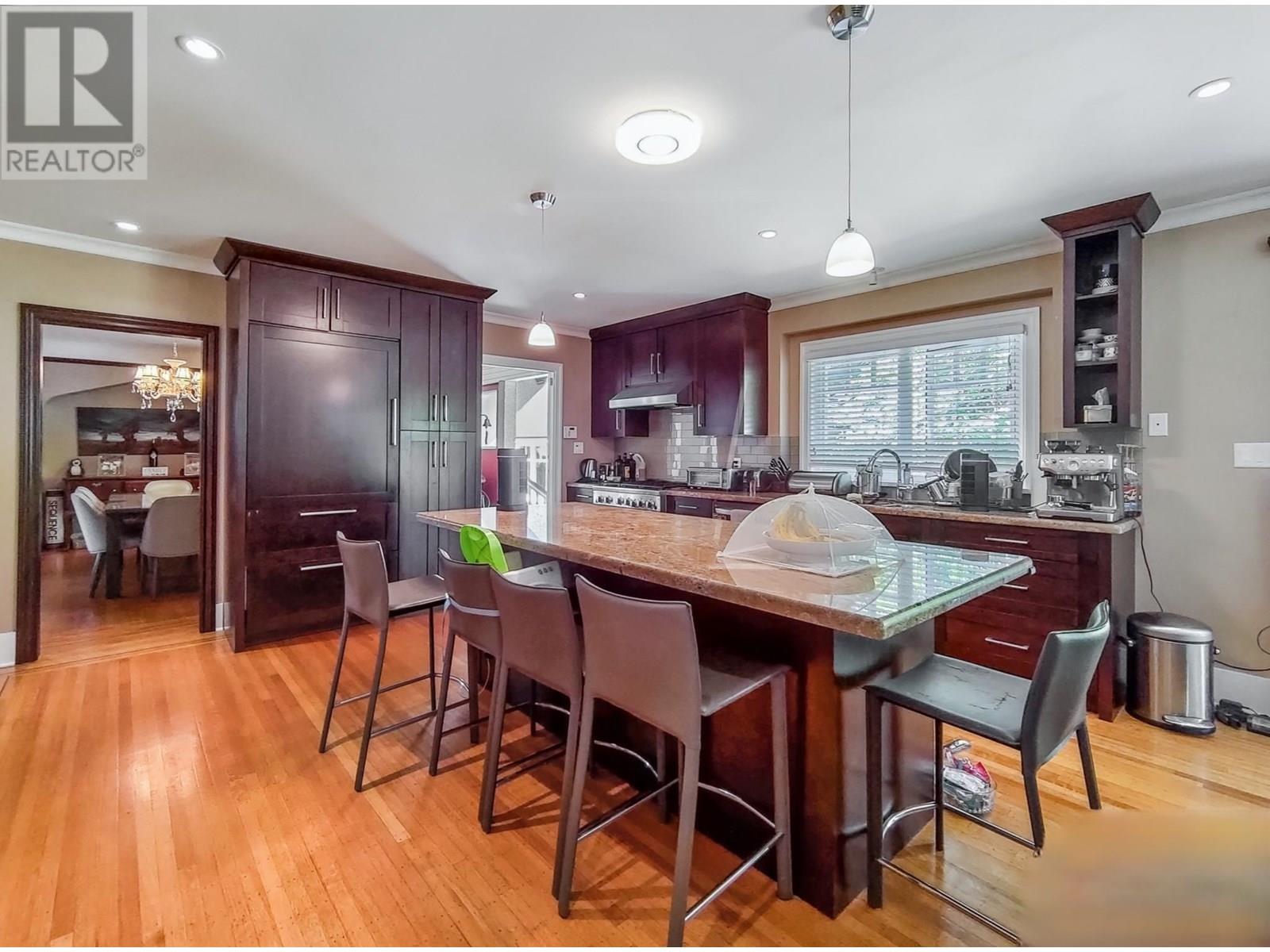 Photo 11 of 3521 W 39th Avenue, Vancouver BC