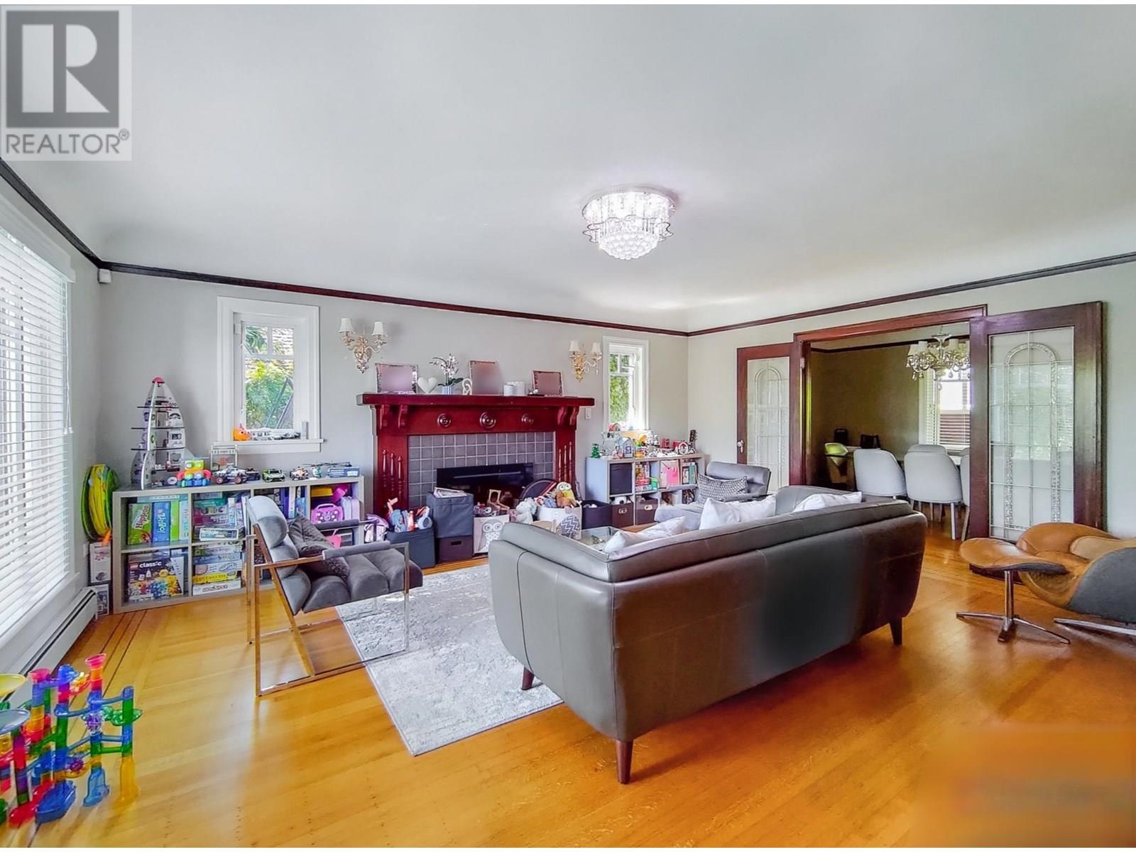 Photo 12 of 3521 W 39th Avenue, Vancouver BC