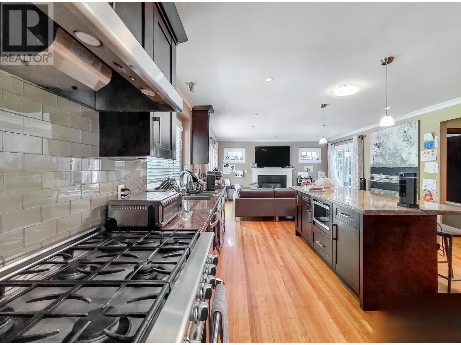 Photo 17 of 3521 W 39th Avenue, Vancouver BC