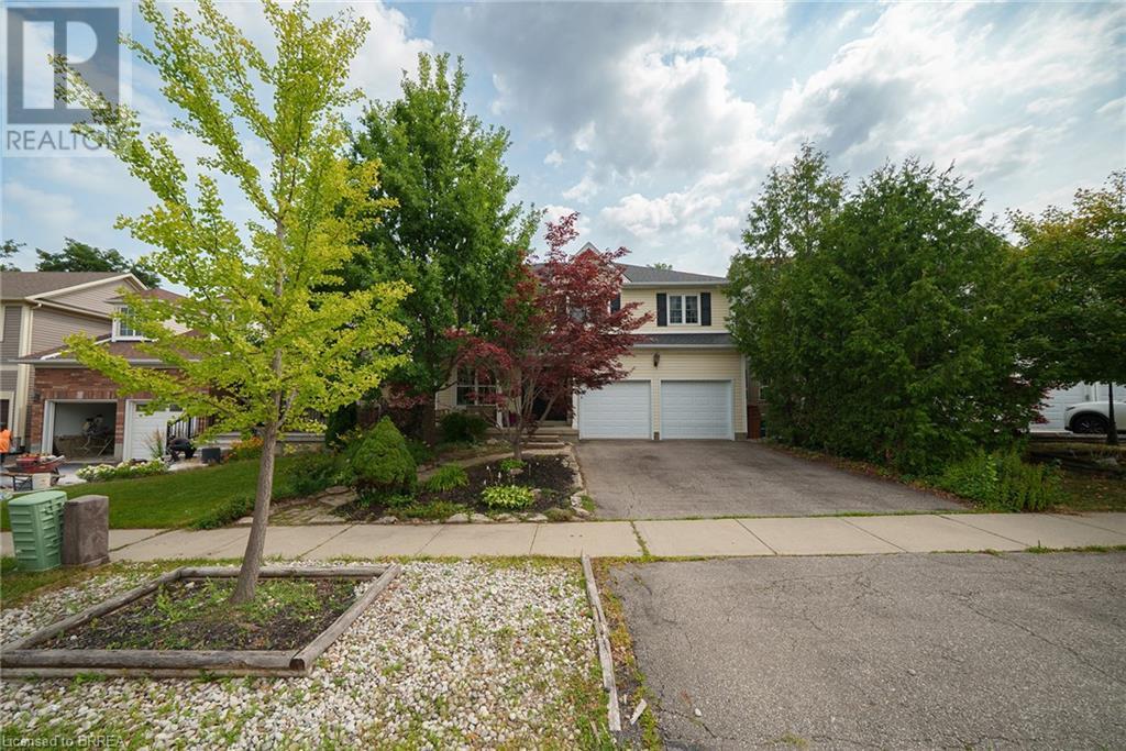 Photo 8 of 9 Osborn Avenue, Brantford ON