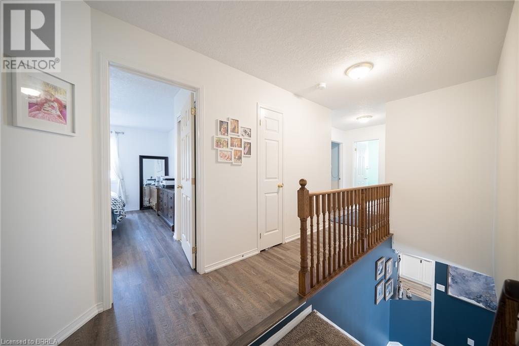 Photo 34 of 9 Osborn Avenue, Brantford ON