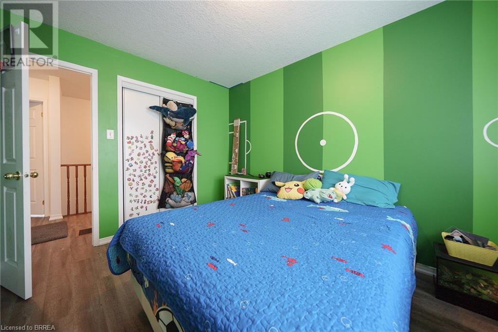 Photo 42 of 9 Osborn Avenue, Brantford ON