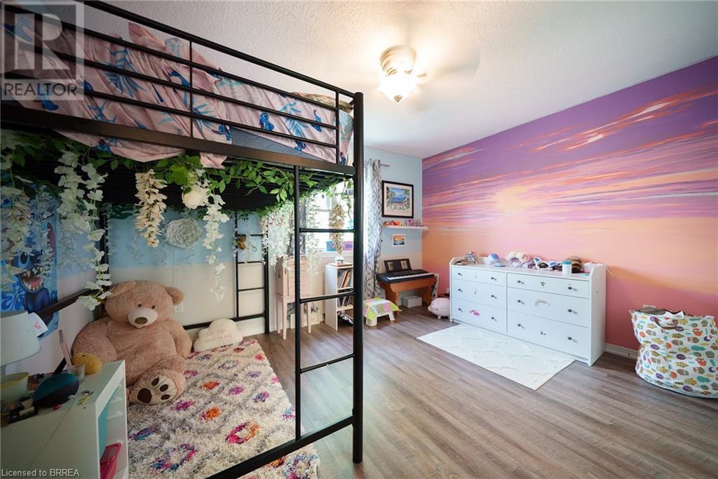 Photo 12 of 9 Osborn Avenue, Brantford ON