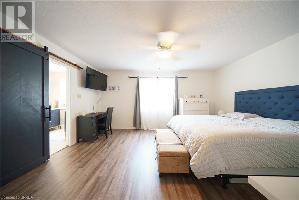 Photo 35 of 9 Osborn Avenue, Brantford ON
