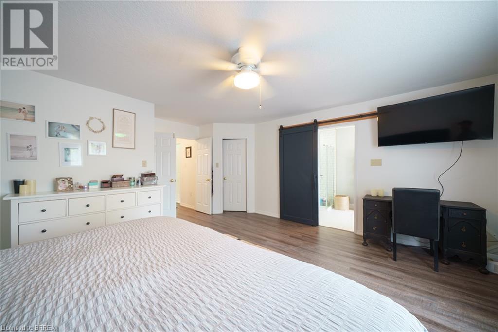 Photo 37 of 9 Osborn Avenue, Brantford ON