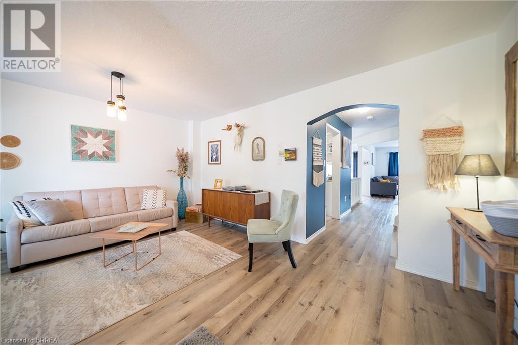 Photo 14 of 9 Osborn Avenue, Brantford ON