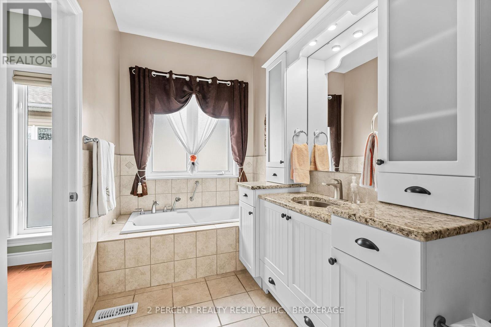Photo 24 of 873 Jasmine Street, Kingston ON
