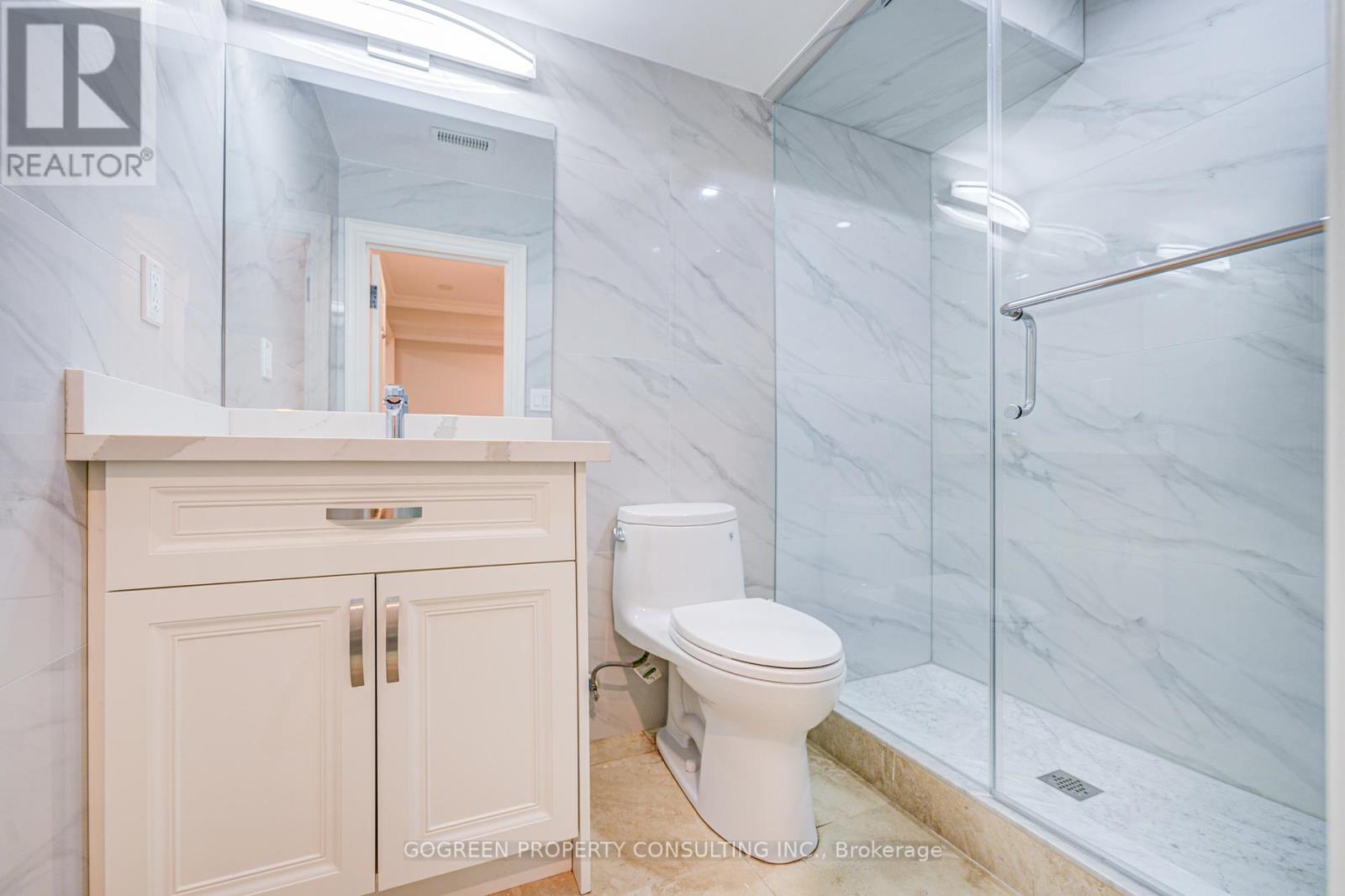 Photo 48 of 329 Paliser Crescent S, Richmond Hill ON