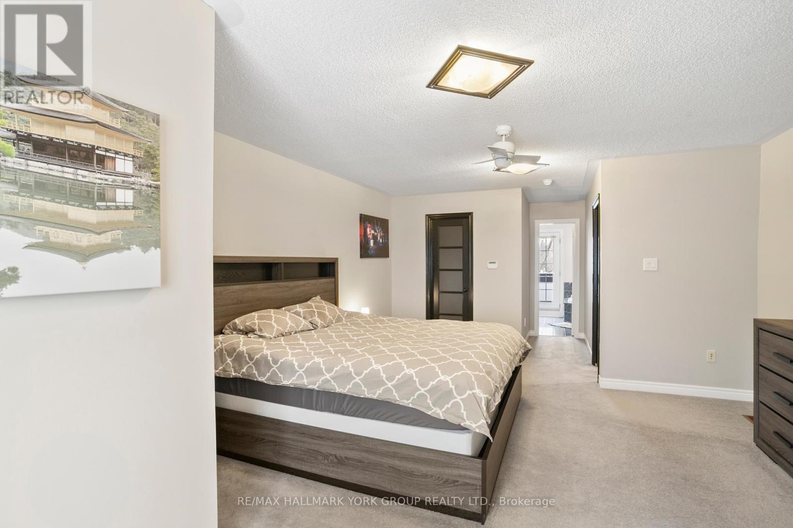 Photo 9 of Unit 10 38 Hunt Avenue, Richmond Hill ON
