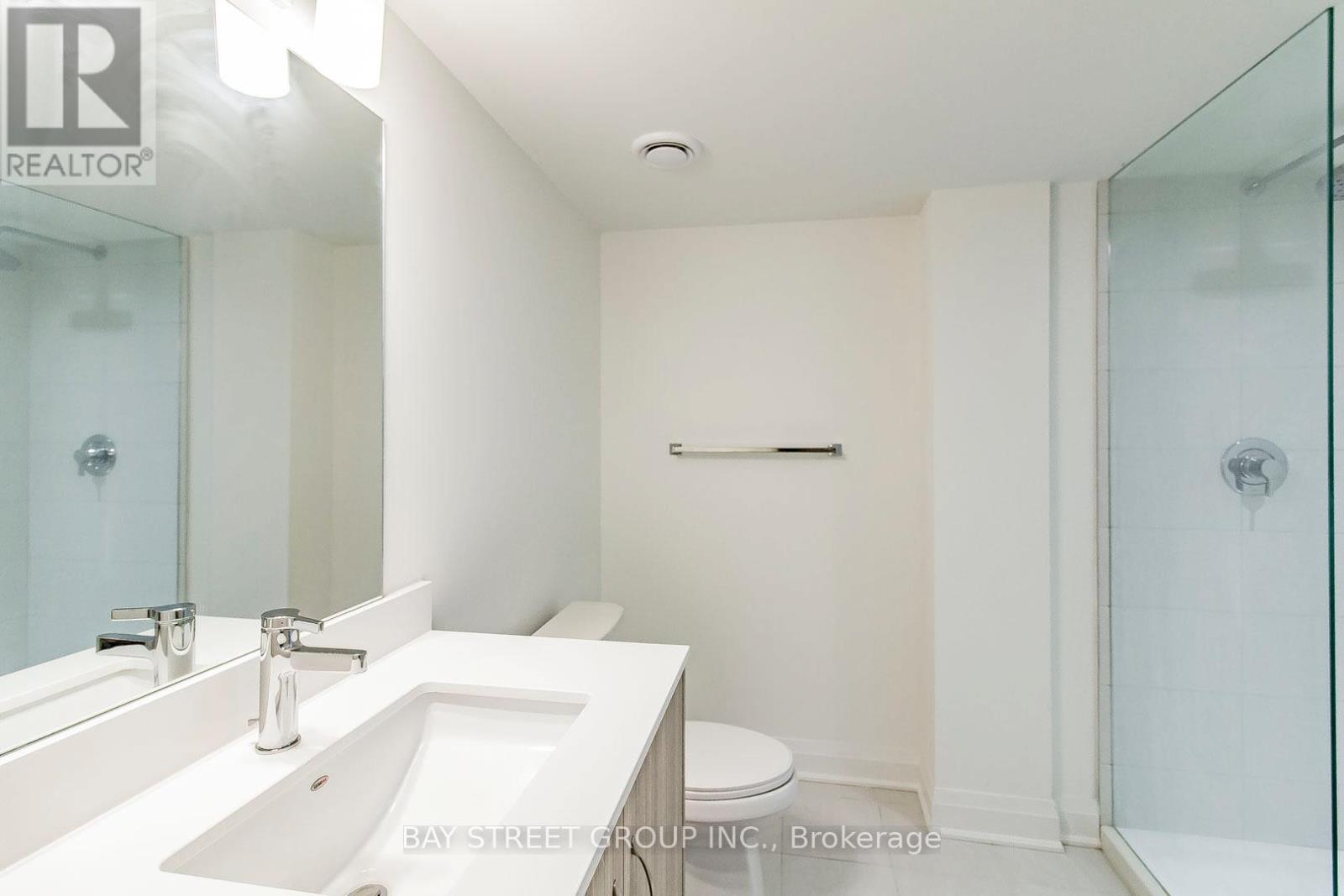Photo 13 of Third Level 2nd Br 114 Alton Crescent, Vaughan ON
