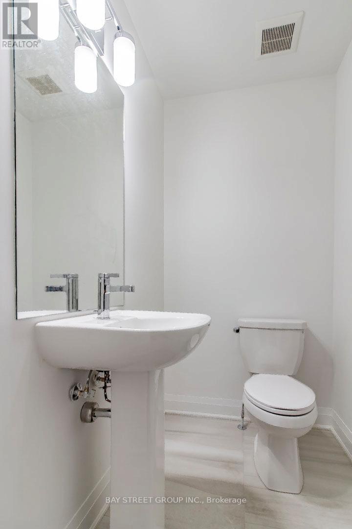 Photo 5 of Third Level 2nd Br 114 Alton Crescent, Vaughan ON