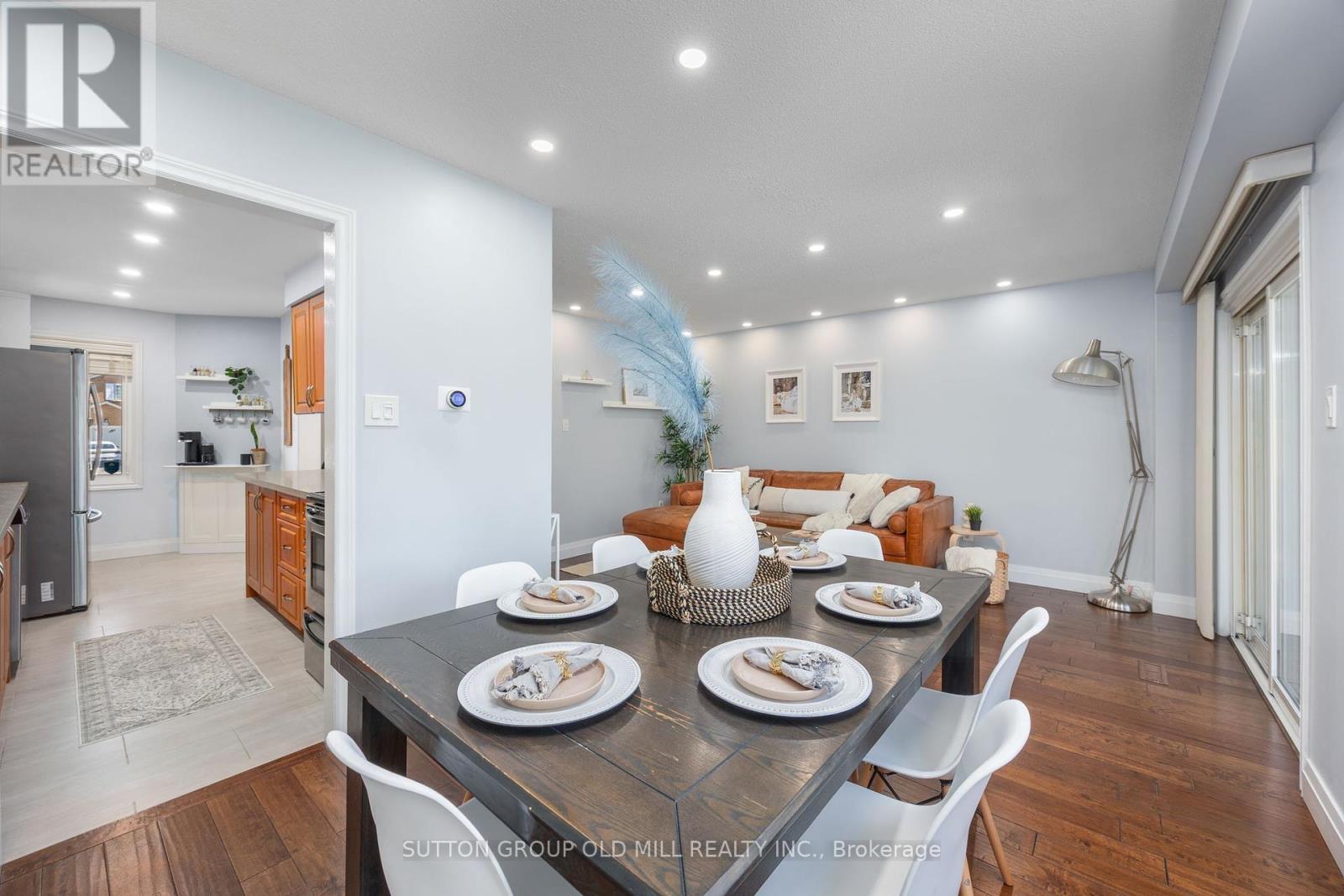 Photo 6 of 4336 Lee Drive, Mississauga ON