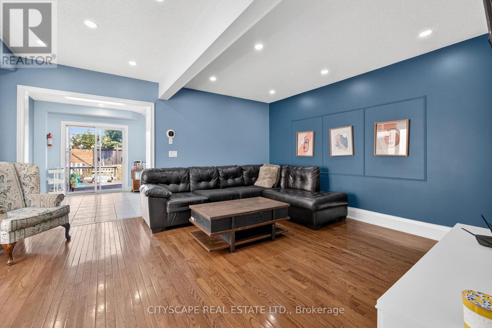 Photo 7 of 6 Dewridge Court E, Brampton ON