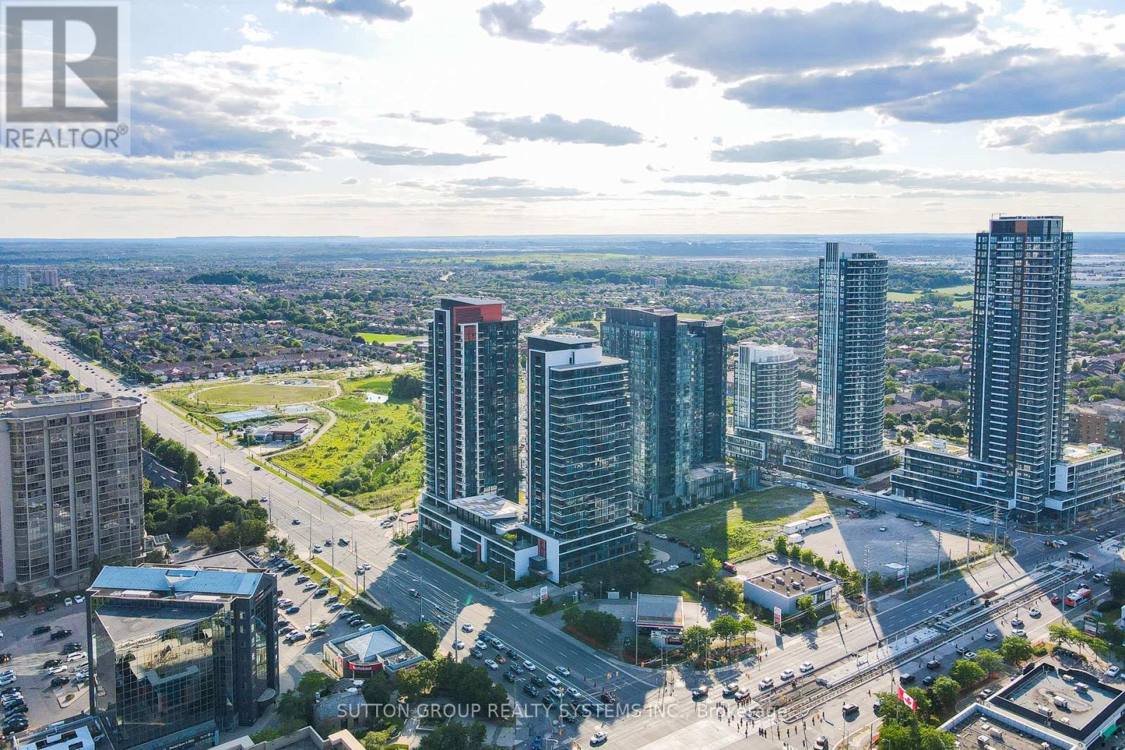 Photo 9 of 104 55 Eglinton Avenue W, Mississauga ON