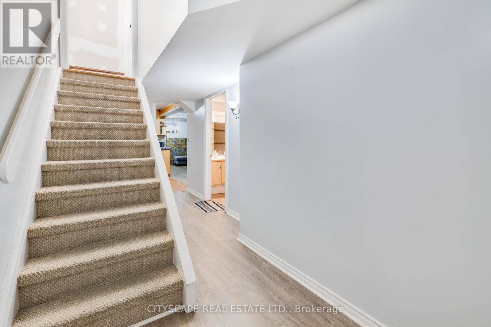 Photo 30 of 6 Dewridge Court E, Brampton ON