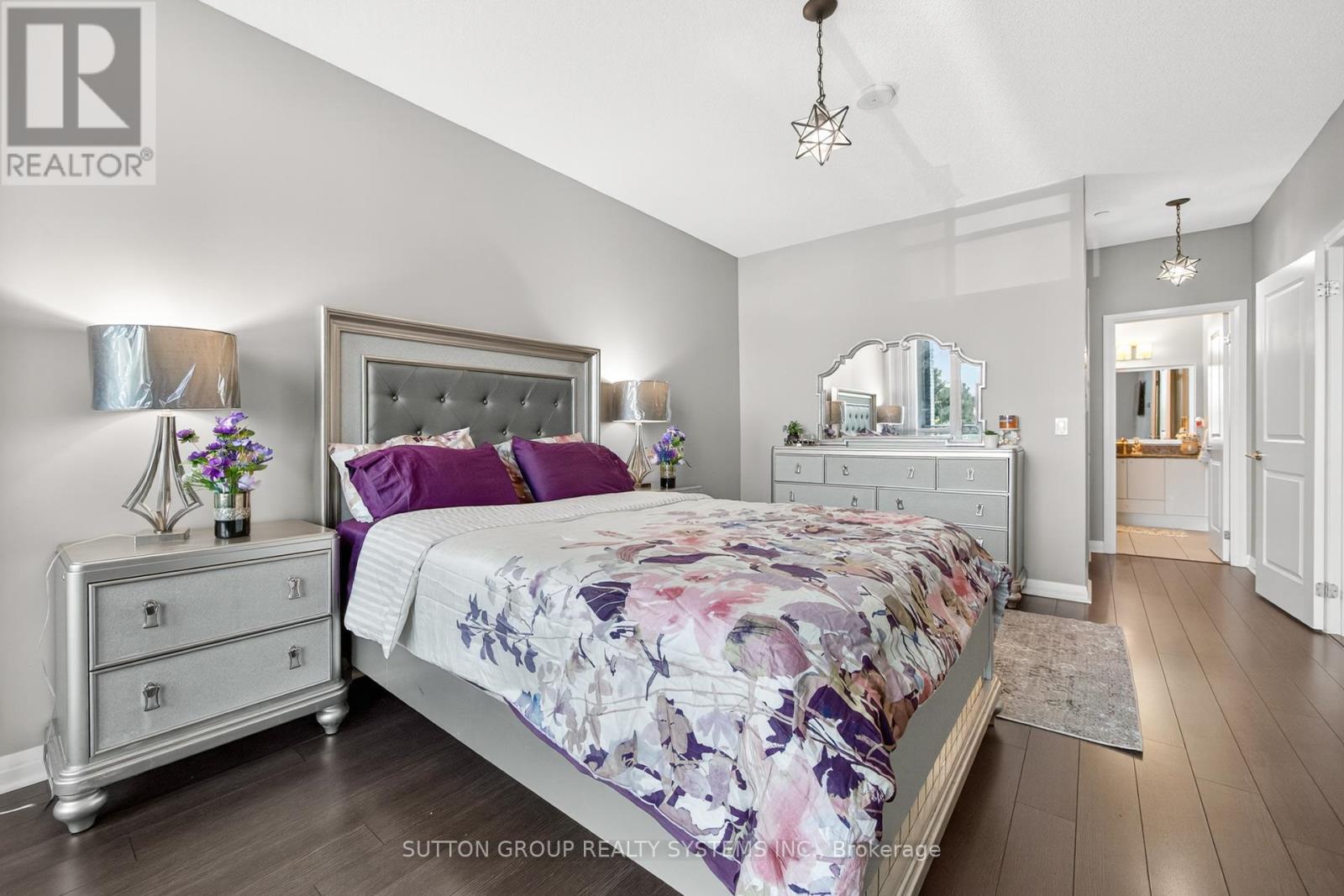 Photo 32 of 104 55 Eglinton Avenue W, Mississauga ON