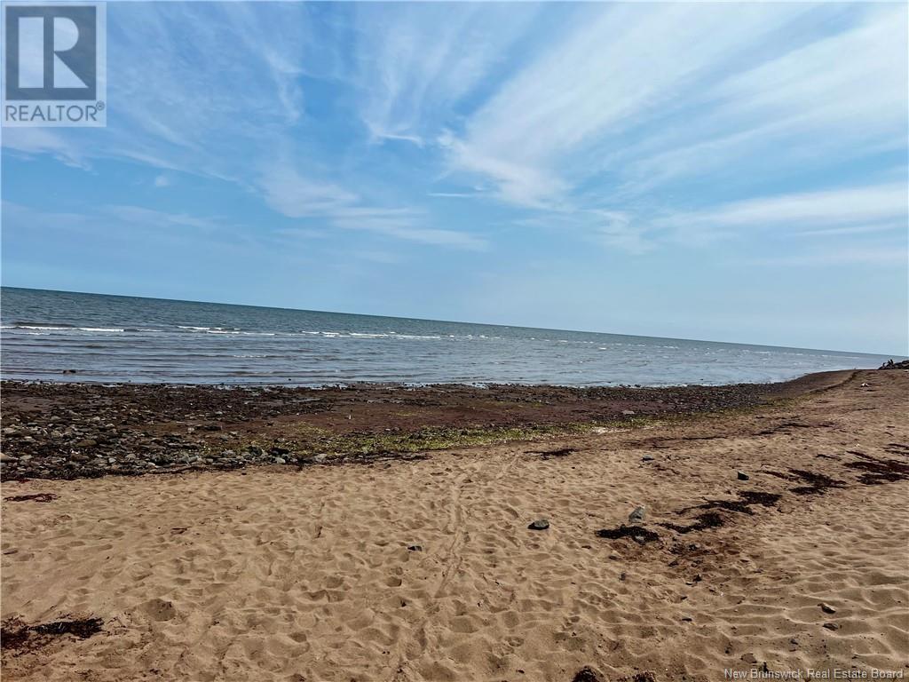 Photo 31 of 33 Sur Locean, Grandbarachois NB