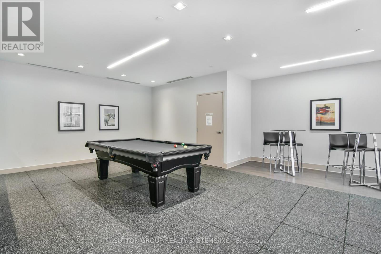 Photo 50 of 104 55 Eglinton Avenue W, Mississauga ON