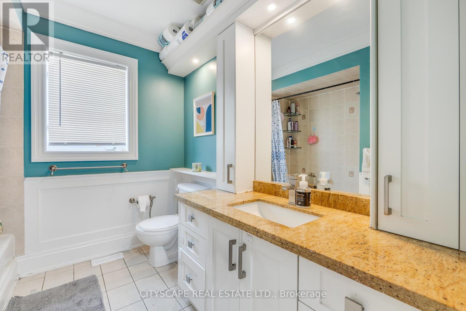 Photo 23 of 6 Dewridge Court E, Brampton ON