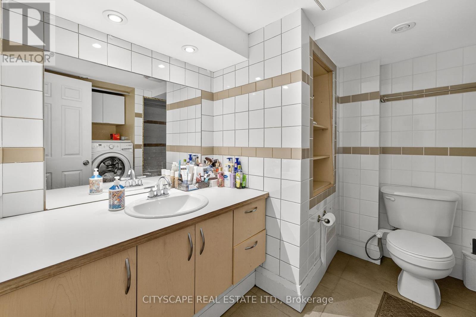 Photo 32 of 6 Dewridge Court E, Brampton ON