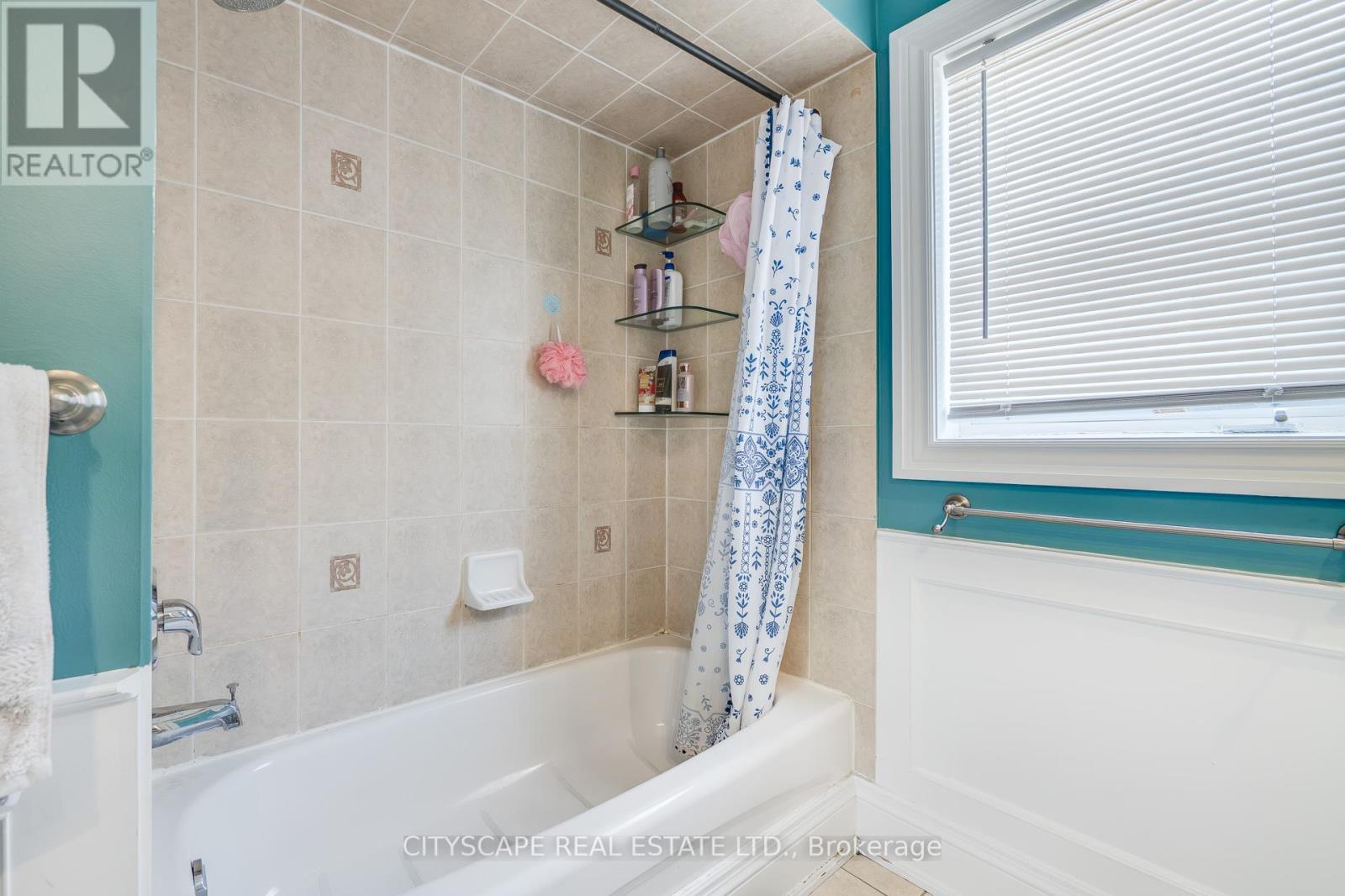 Photo 24 of 6 Dewridge Court E, Brampton ON