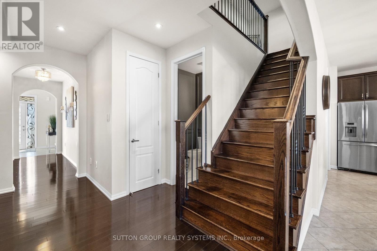 Photo 23 of 925 Dice Way, Milton ON
