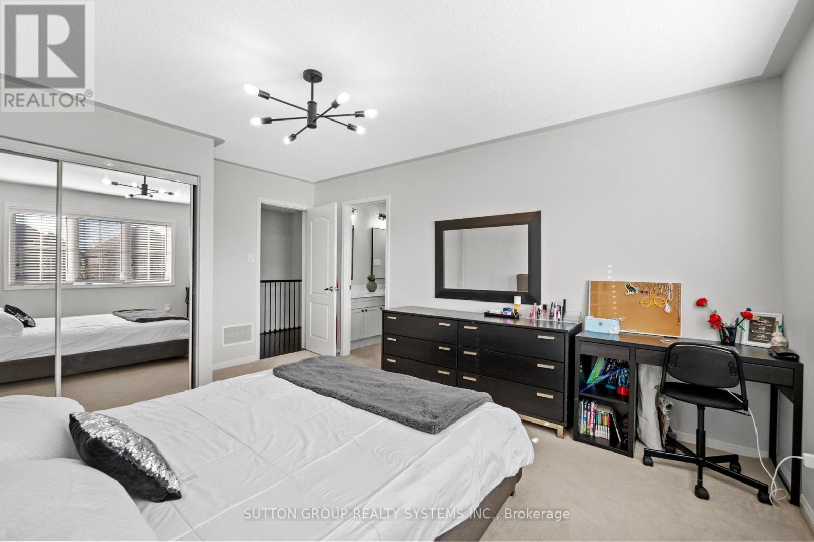 Photo 30 of 925 Dice Way, Milton ON