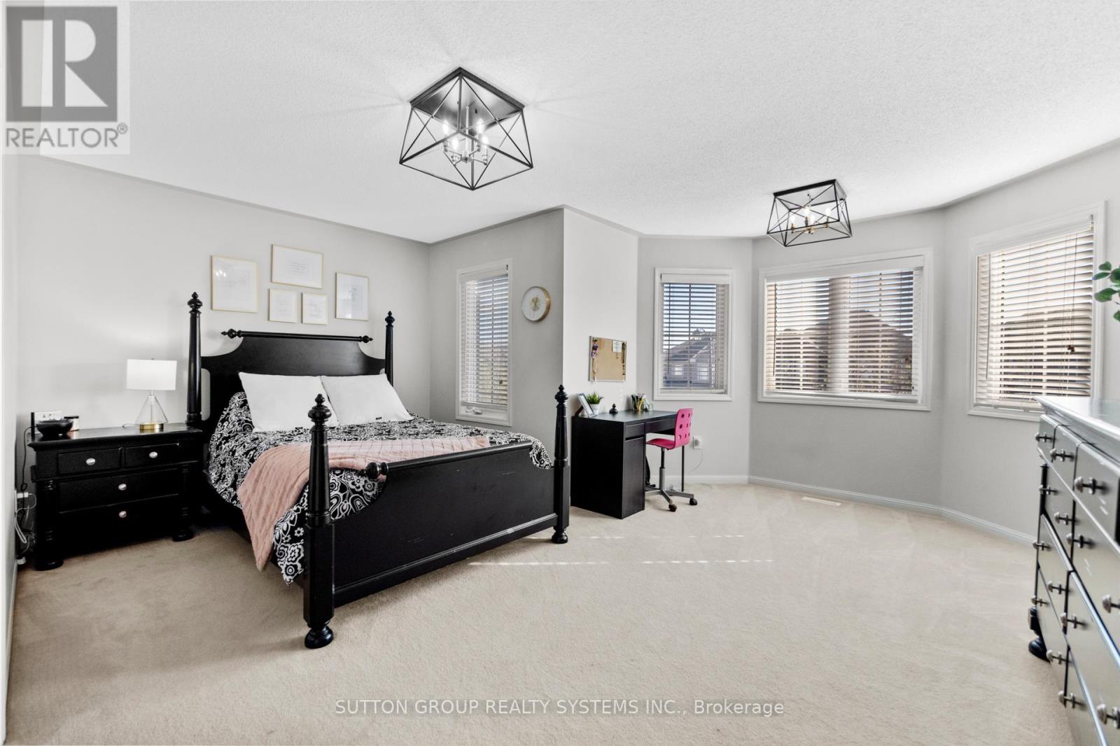 Photo 31 of 925 Dice Way, Milton ON