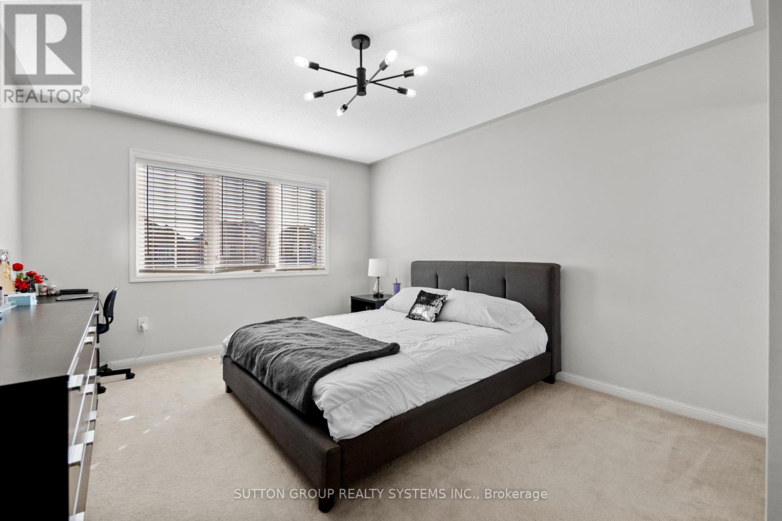 Photo 29 of 925 Dice Way, Milton ON