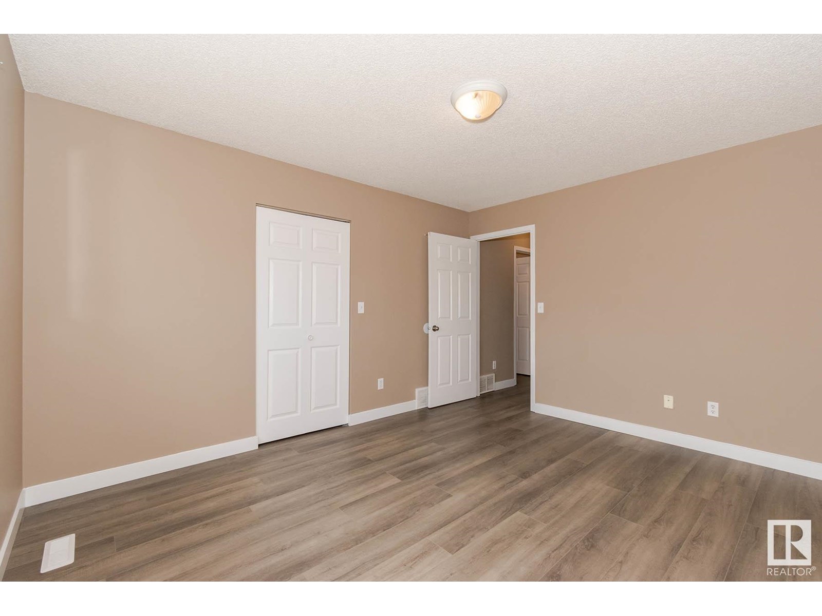 Photo 3 of 140 166 Bridgeport Bv, Leduc AB