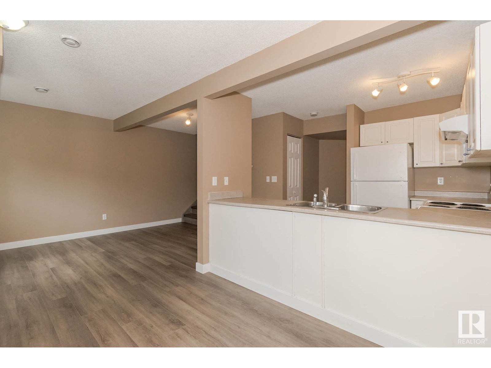 Photo 5 of 140 166 Bridgeport Bv, Leduc AB