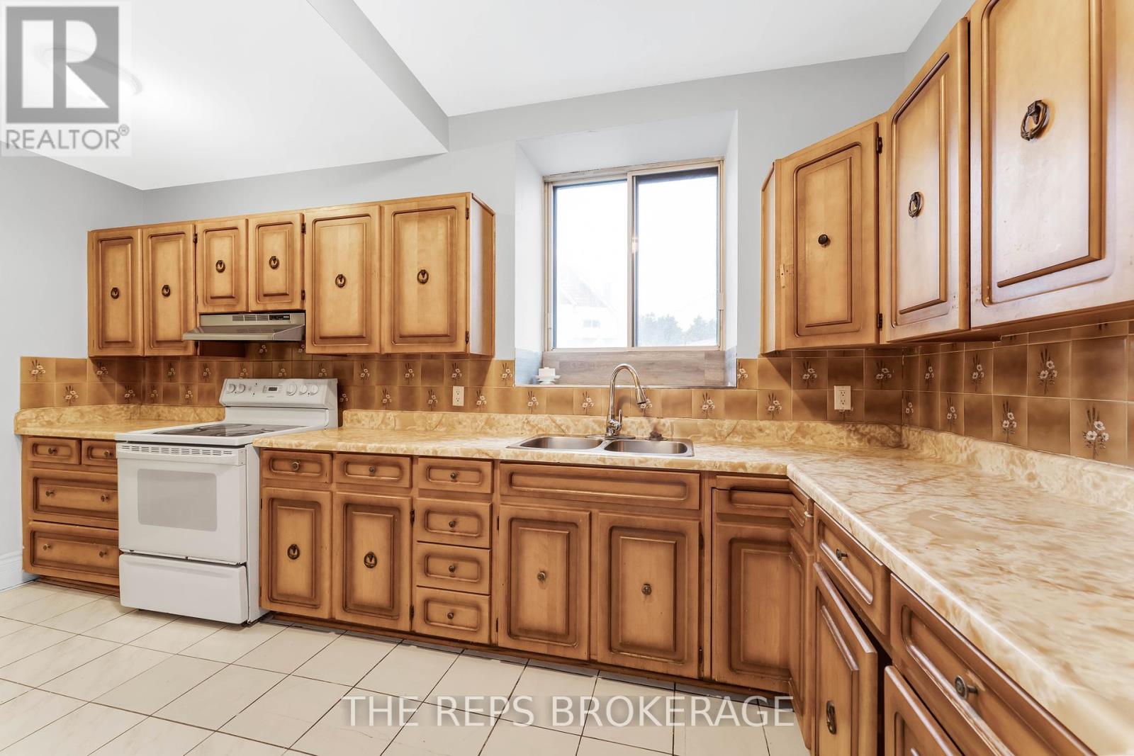 Photo 18 of 337 Montgomery Street, Ottawa ON